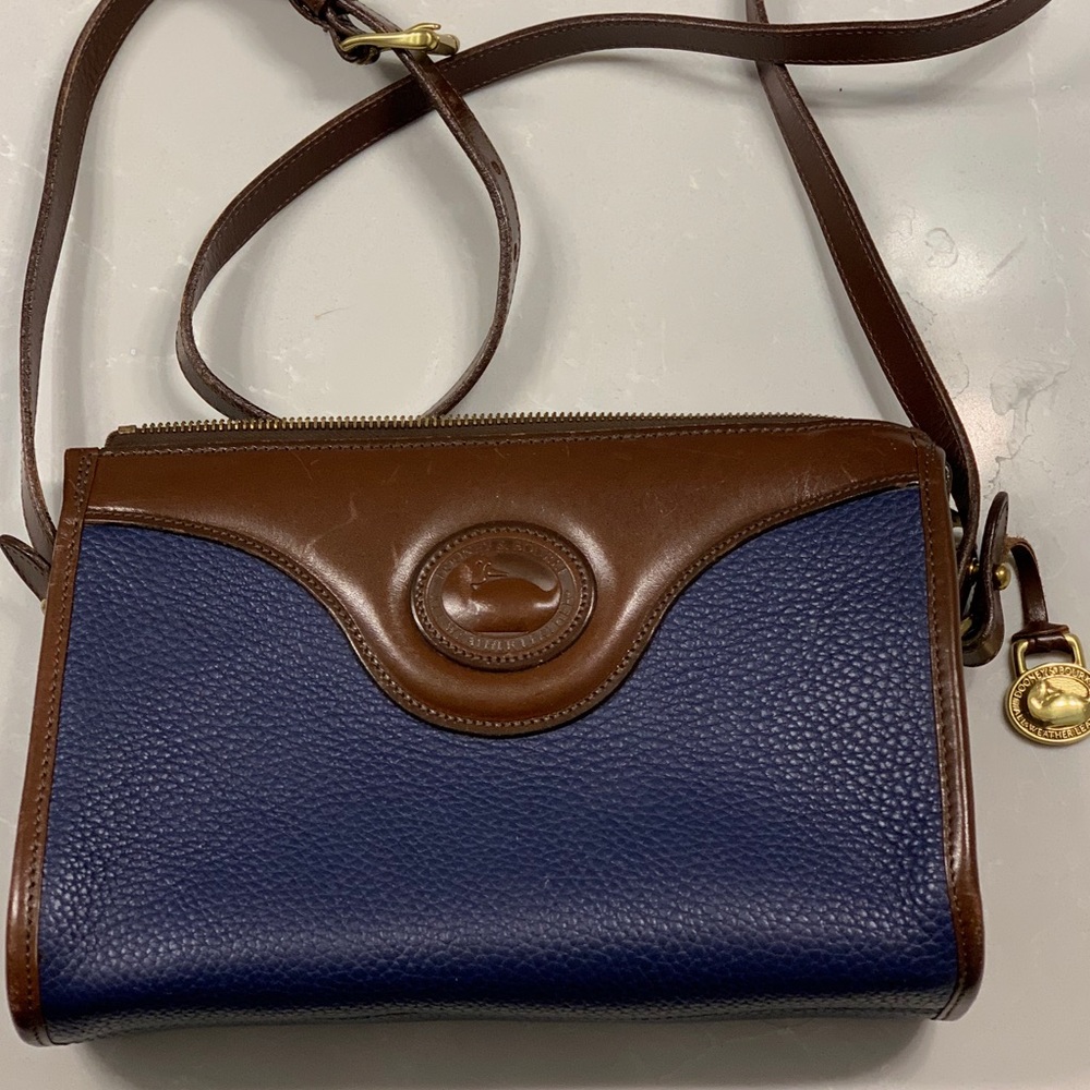 Vintage 90’s Dooney & Bourke purse
